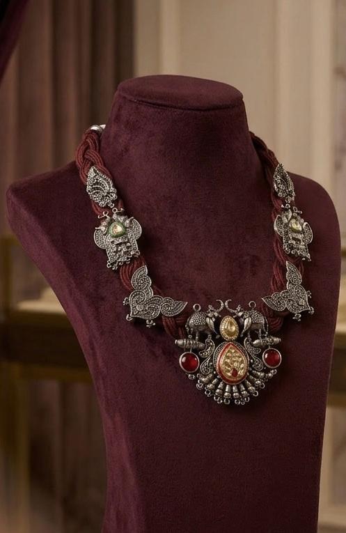 Jute necklace